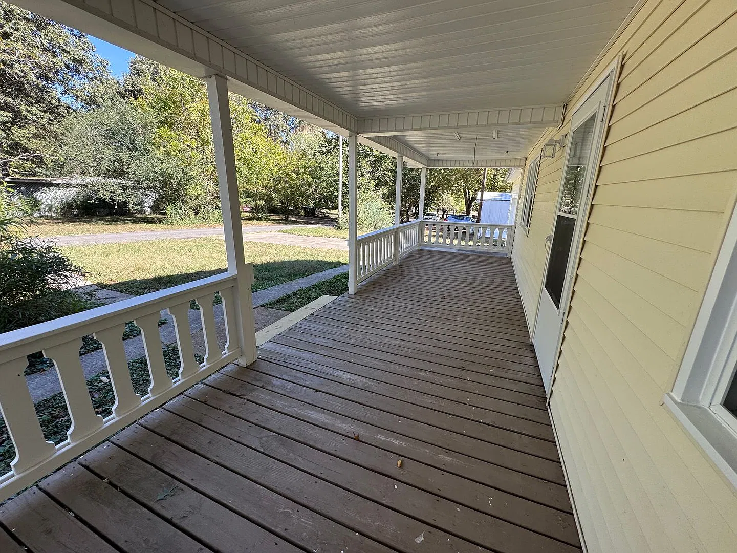 3 bedroom 1.5 bath with Garage — Photo 4