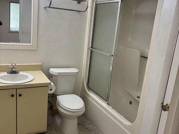 2nd image of 1211 Metze Rd APT B8