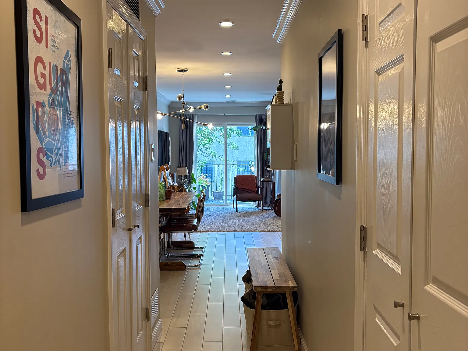 2 bed, 987 sqft, $4,500 — Photo 2