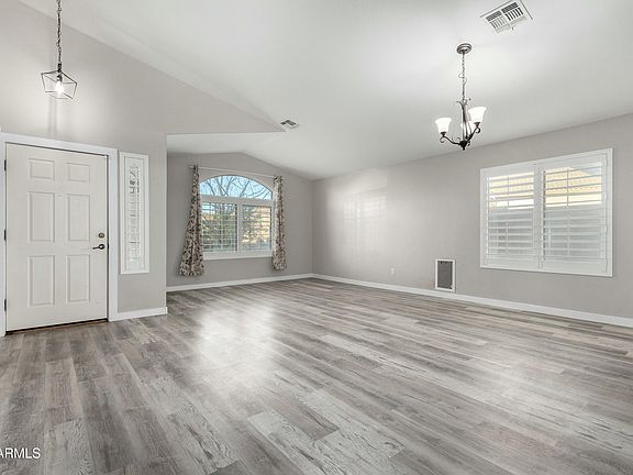 3rd image of 43205 W ASKEW Drive