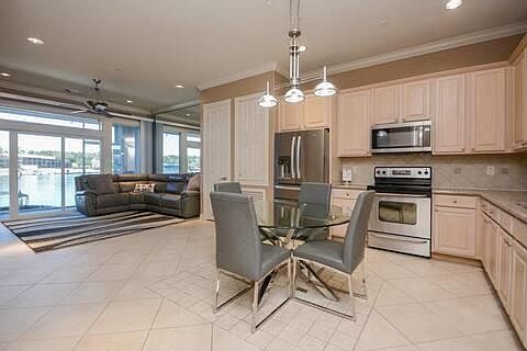 5th image of 168 Lake Point Blvd Unit A102