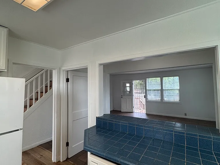 70 Parrott St — Photo 3