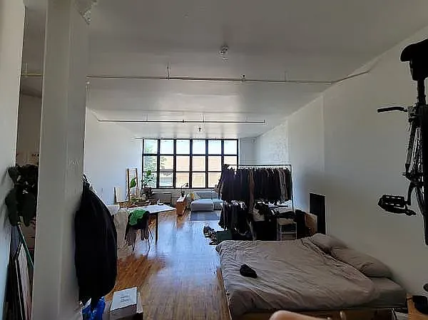 54 Knickerbocker Avenue — Photo 3