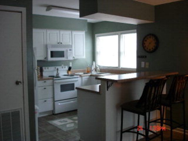 2nd image of 6 Yacht Club Dr APT 111