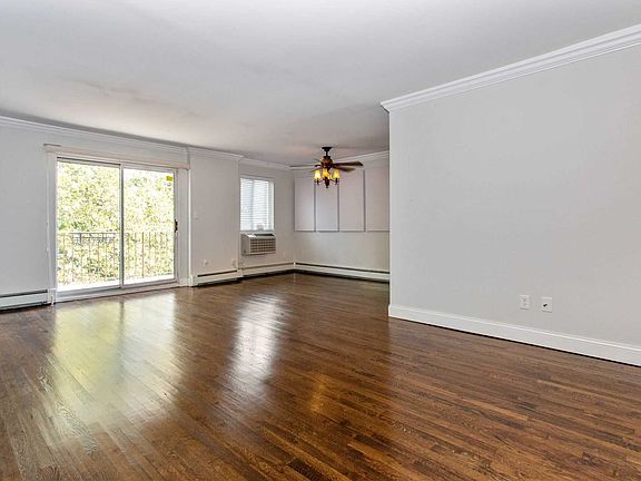 3rd image of 85 S Centre Ave APT C19
