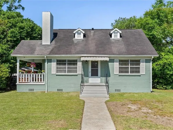 300 Thornhill Cir, Mobile, AL 36606