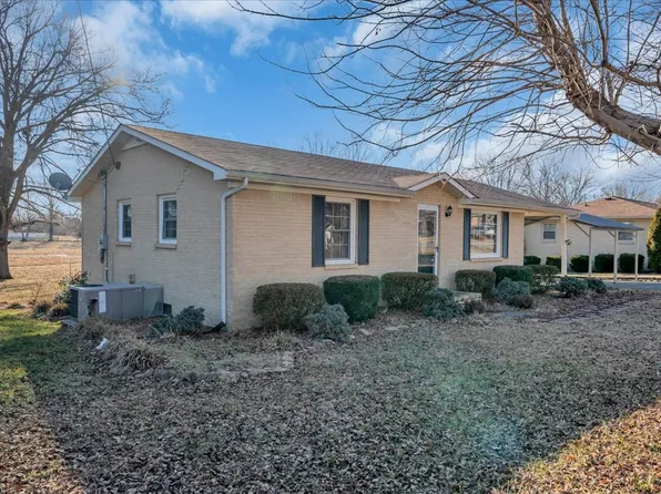 215 Green Acres Dr, Smithville, TN 37166