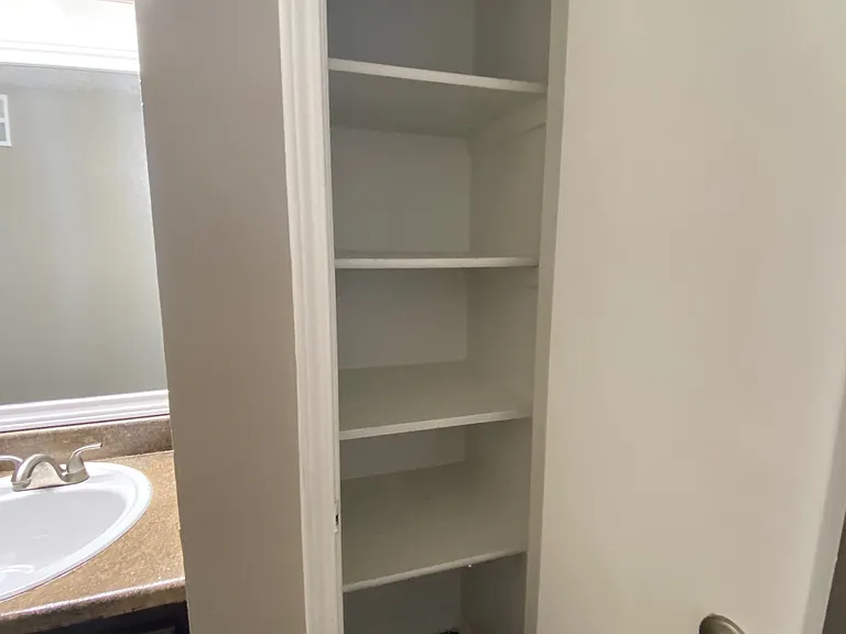 Walnut Creek Apartments — Photo 45