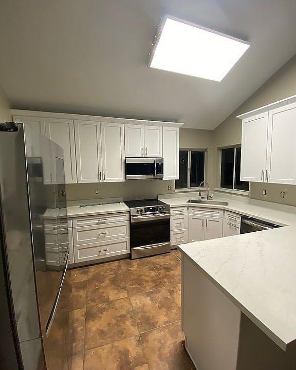 2nd image of 2524 E Taro Ln