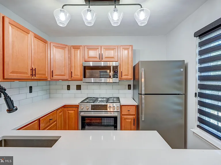 8905 Stone Creek Pl #102 — Photo 10