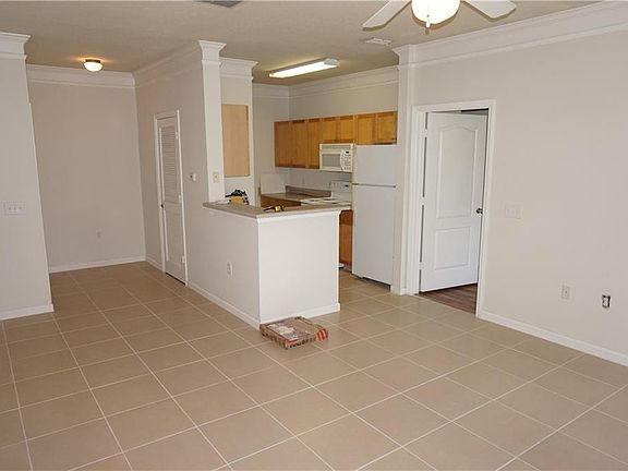 2nd image of 8843 Villa View Cir Unit 106