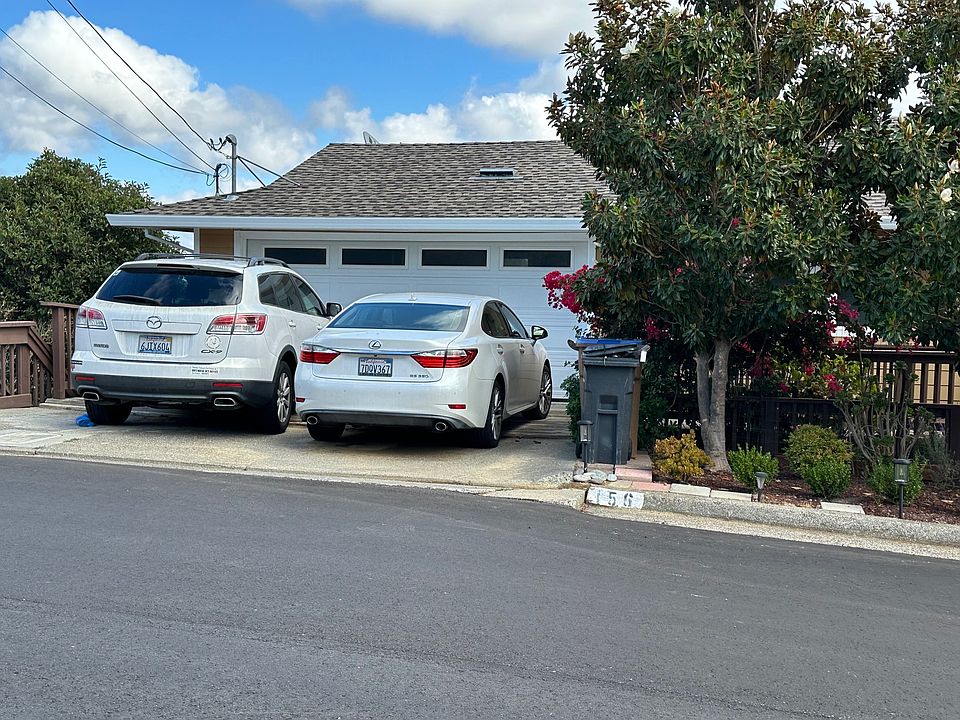 Entrance and 1 parking.