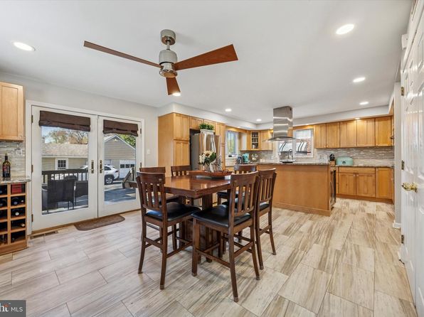 936 Meetinghouse Rd, Upper Chichester, PA 19061