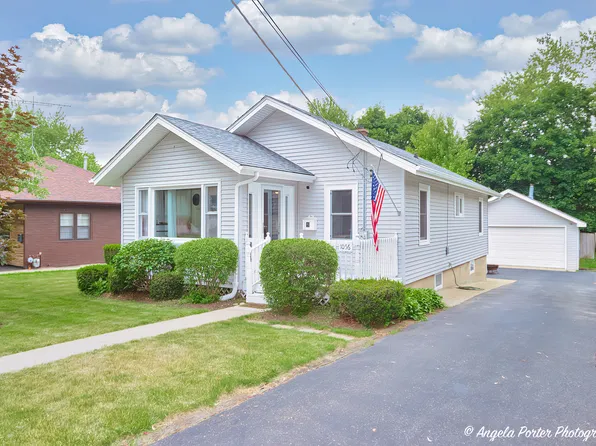 1056 Spafford St, Antioch, IL 60002