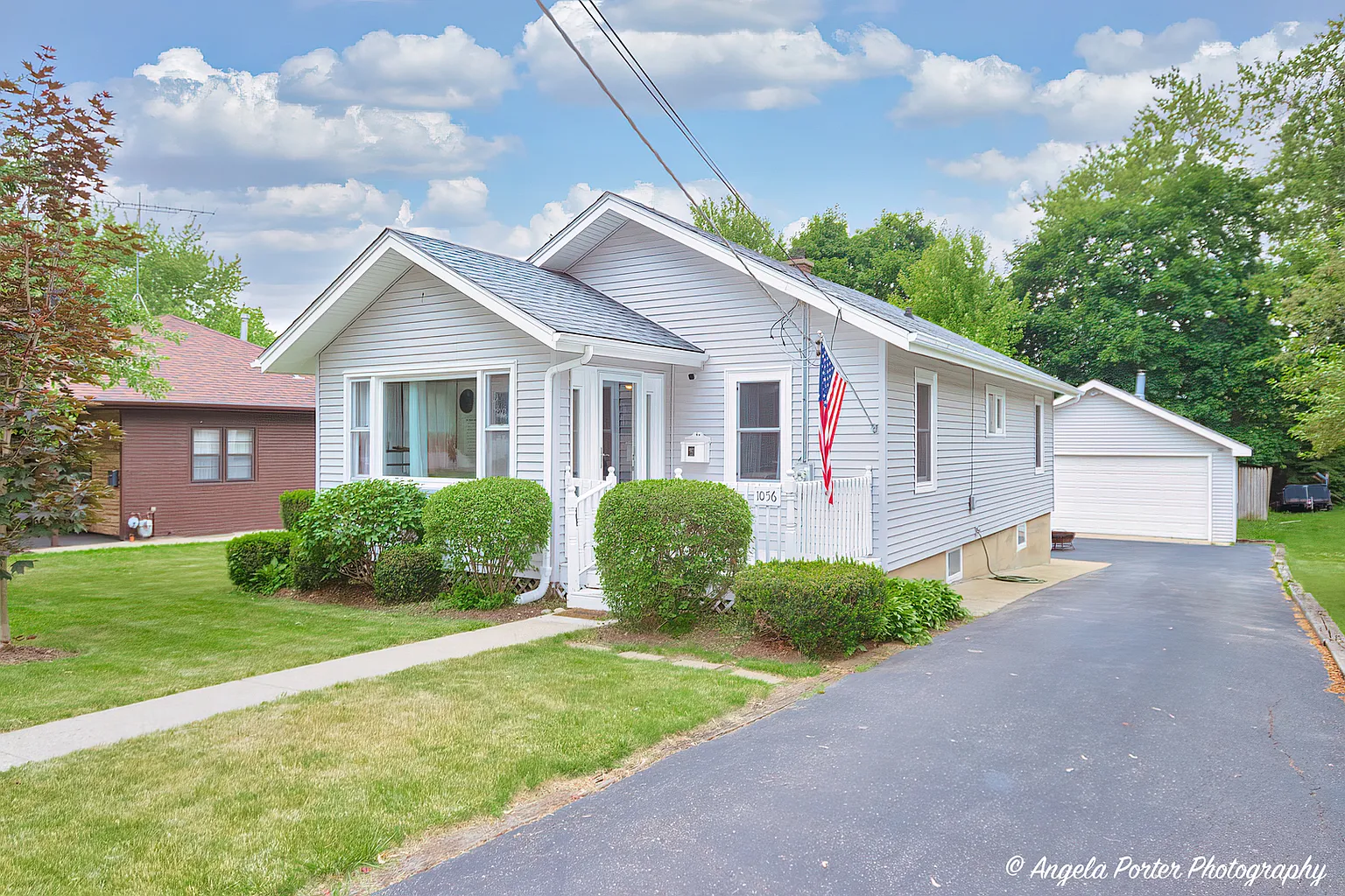 1056 Spafford St photo 1