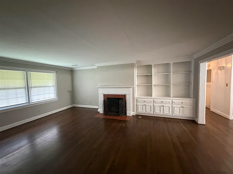 701 Magnolia St — Photo 4