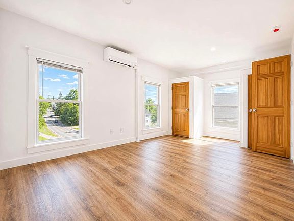 5th image of 26 Friendship Rd #4