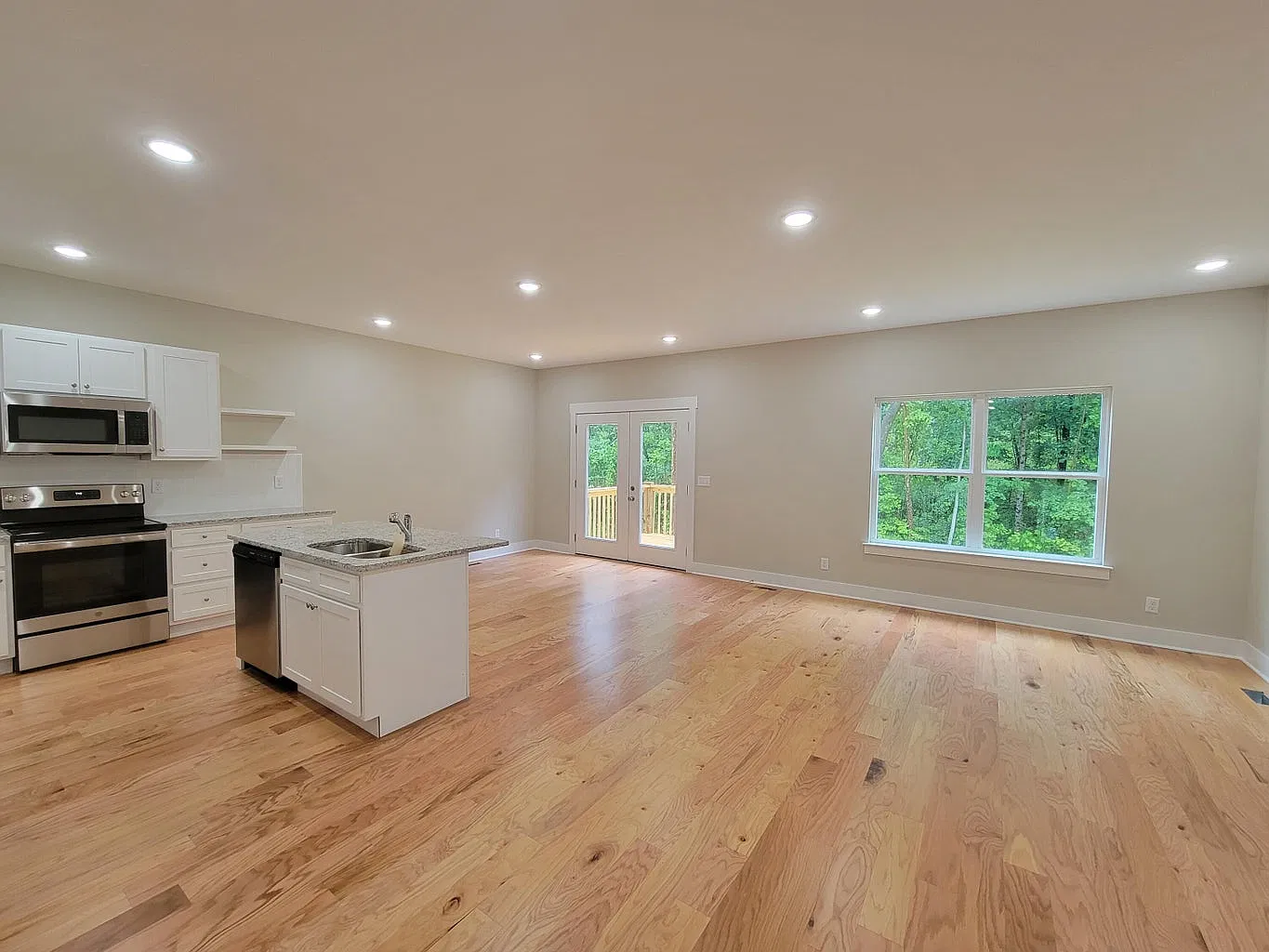 3 bed, 2.5 bath, 1680 sqft, $2,000 — Photo 4