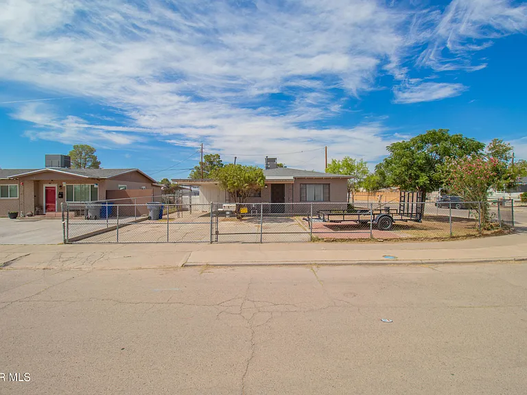 321 Walsh Ln — Photo 6