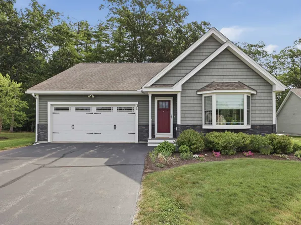 31 Castle Court #31, Kingston, NH 03848