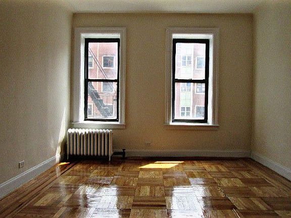 5th image of 4861 Broadway APT 2V