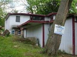 6403 N Pontiac Ave, Kansas City, MO 64151