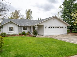 2222 Wicklow St, Redding, CA 96001