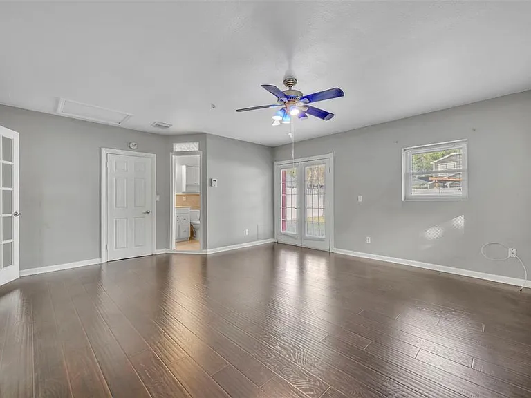 1811 Park Lake St — Photo 20