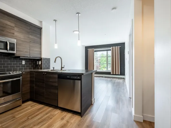 2590 Anderson Way SW #215, Edmonton, AB T6W 0R2