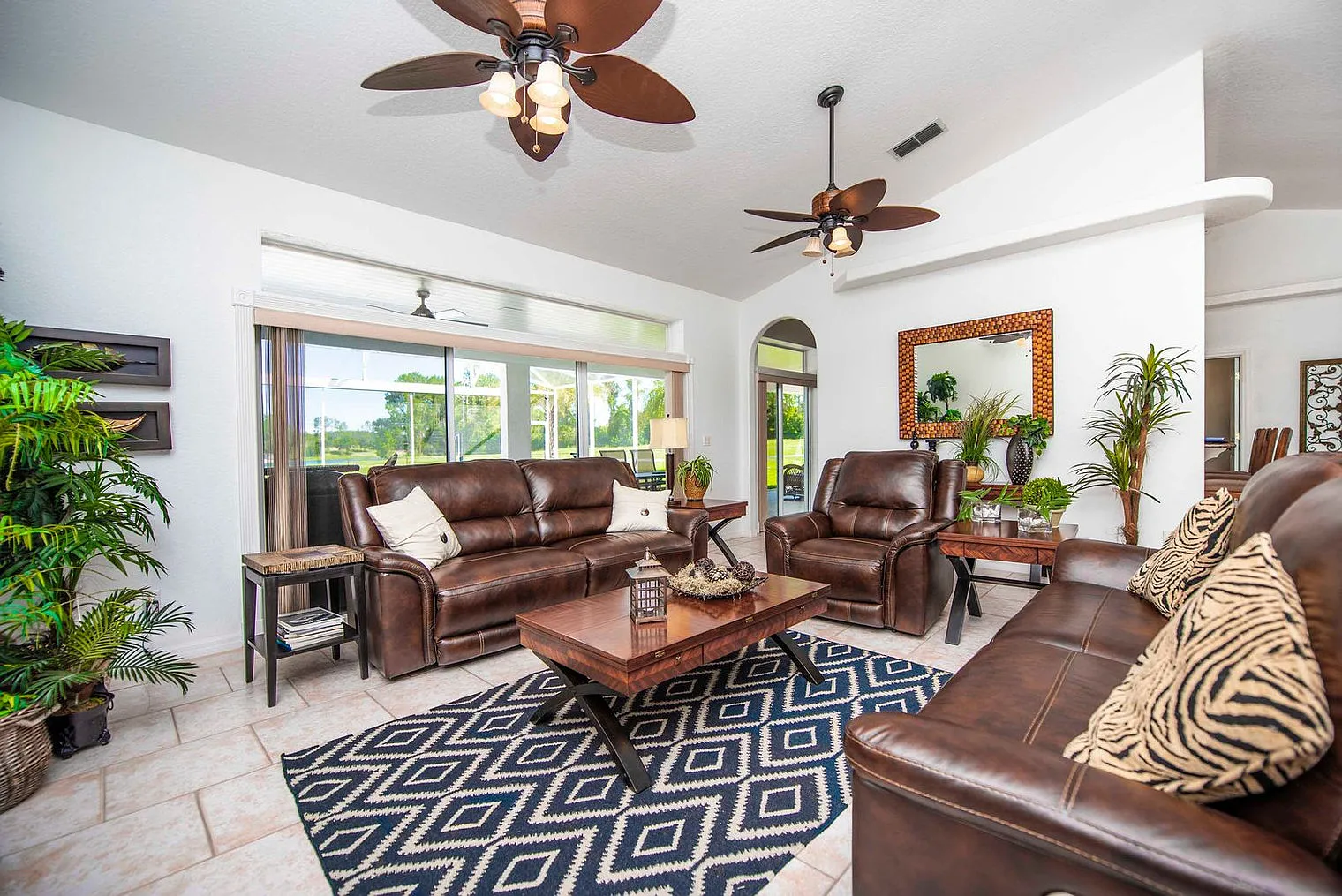 4 bed, 4.0 bath, 2411 sqft, $8,880 — Photo 1
