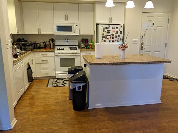 2nd image of 350 River Oaks Pkwy Unit 1317