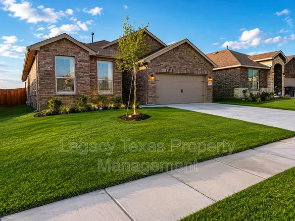 1911 Cherokee Ln, Cleburne, TX 76033
