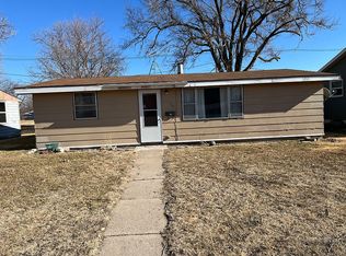 320 Ridge Ave, Minden, NE 68959