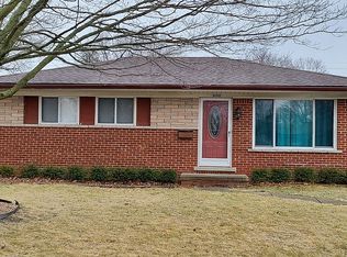 21712 Hoffman St, Saint Clair Shores, MI 48082