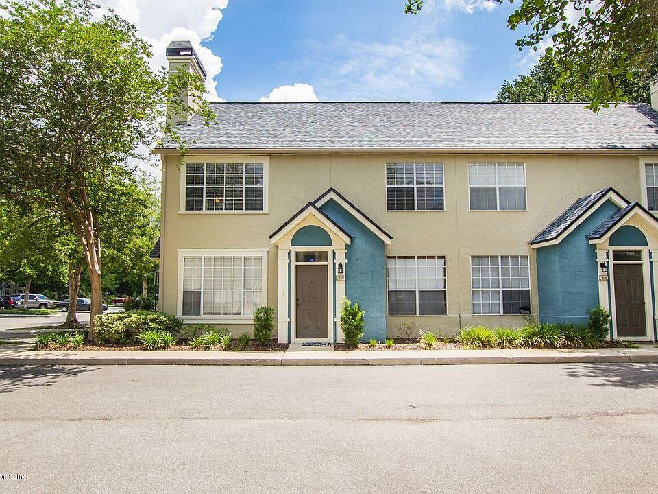 1st image of 13703 RICHMOND PARK Drive N #2807