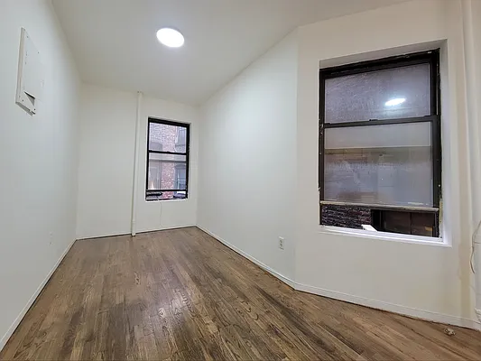 Rented by AZ REALTY NYC LLC | media 8