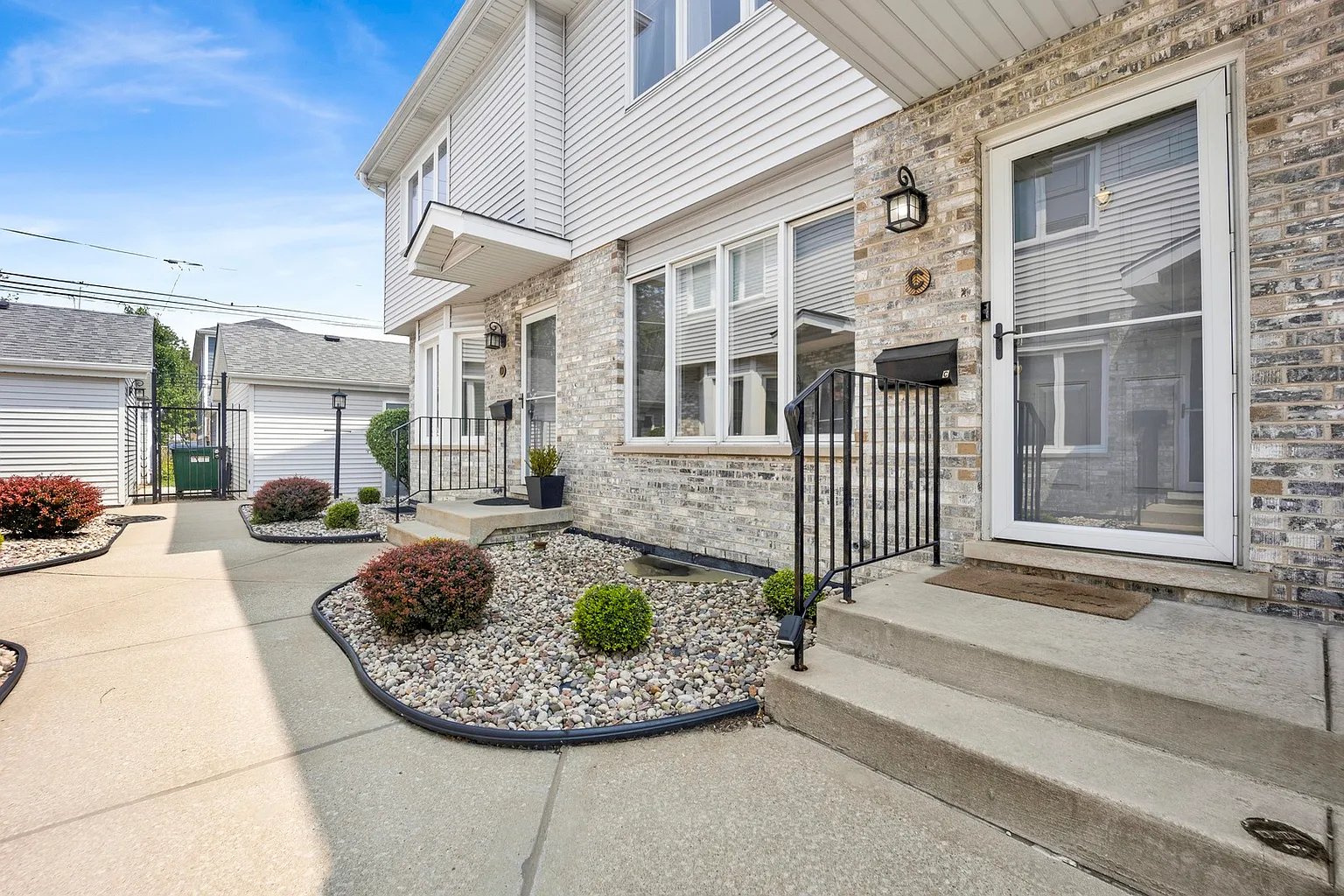 10453 S Kedzie Ave APT C photo 1