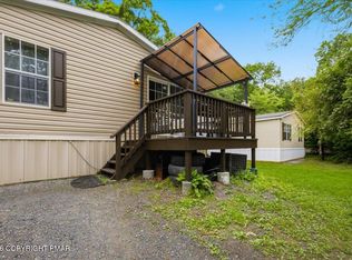 2549 Lynnwood Dr #L23, East Stroudsburg, PA 18302