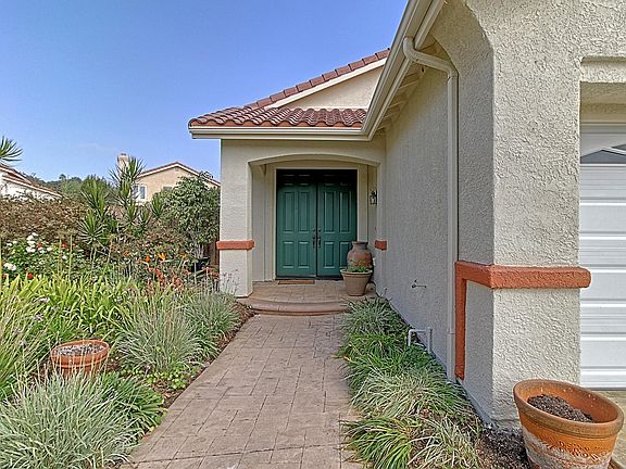4th image of 561 Avenida Gaviota