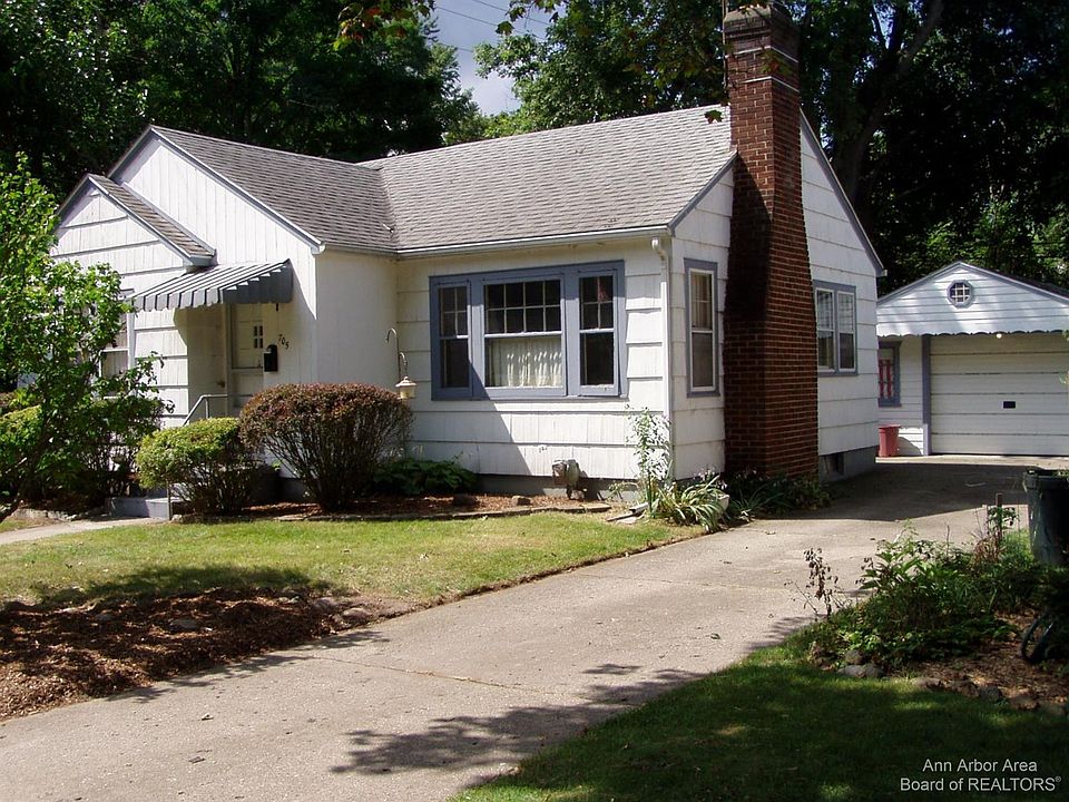 1st image of 705 Carver Ave