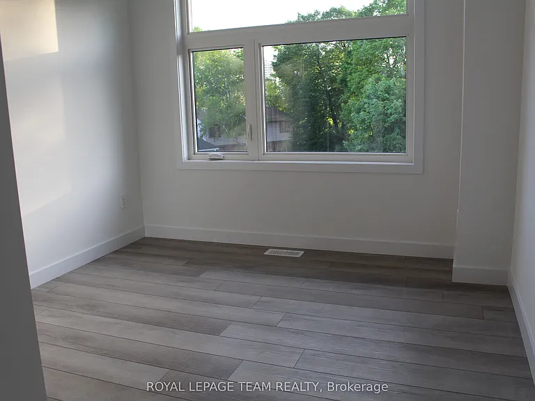 155 Longpre St E #A — Photo 25