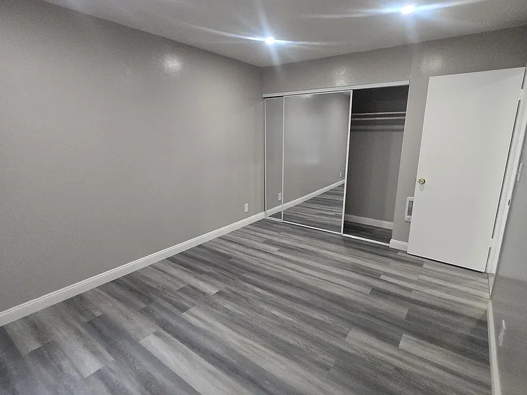 520 Van Buren Avenue — Photo 47