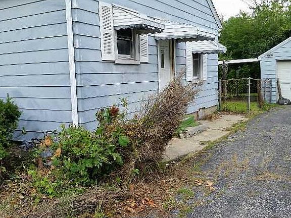 2nd image of 441 S Livingston Ave