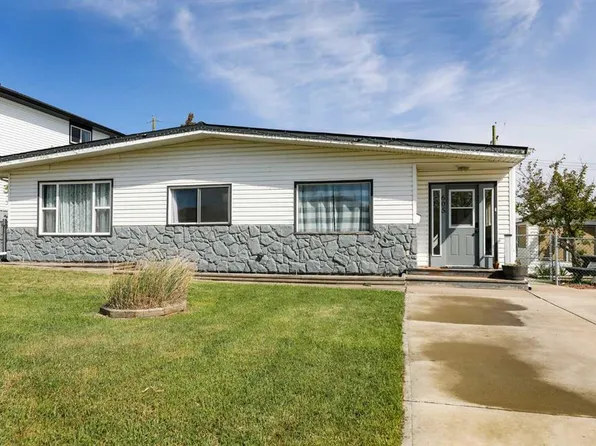 605 S 50th Ave, Coalhurst, AB T0L 0V2