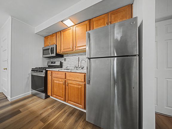 4th image of 329 South St Unit 1W