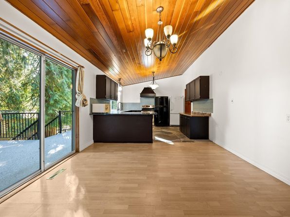 4 bedroom rental in Coquitlam — photo 35