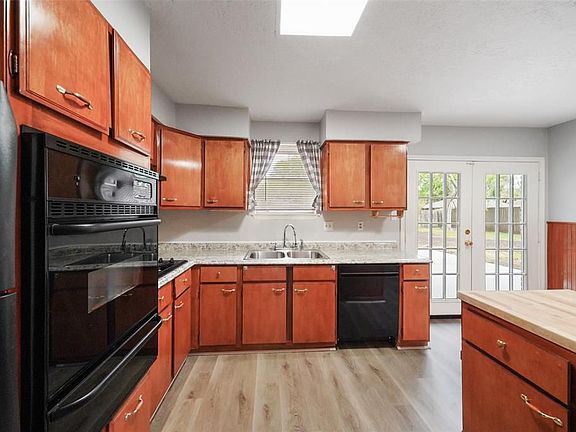4th image of 515 Bellmar Ln