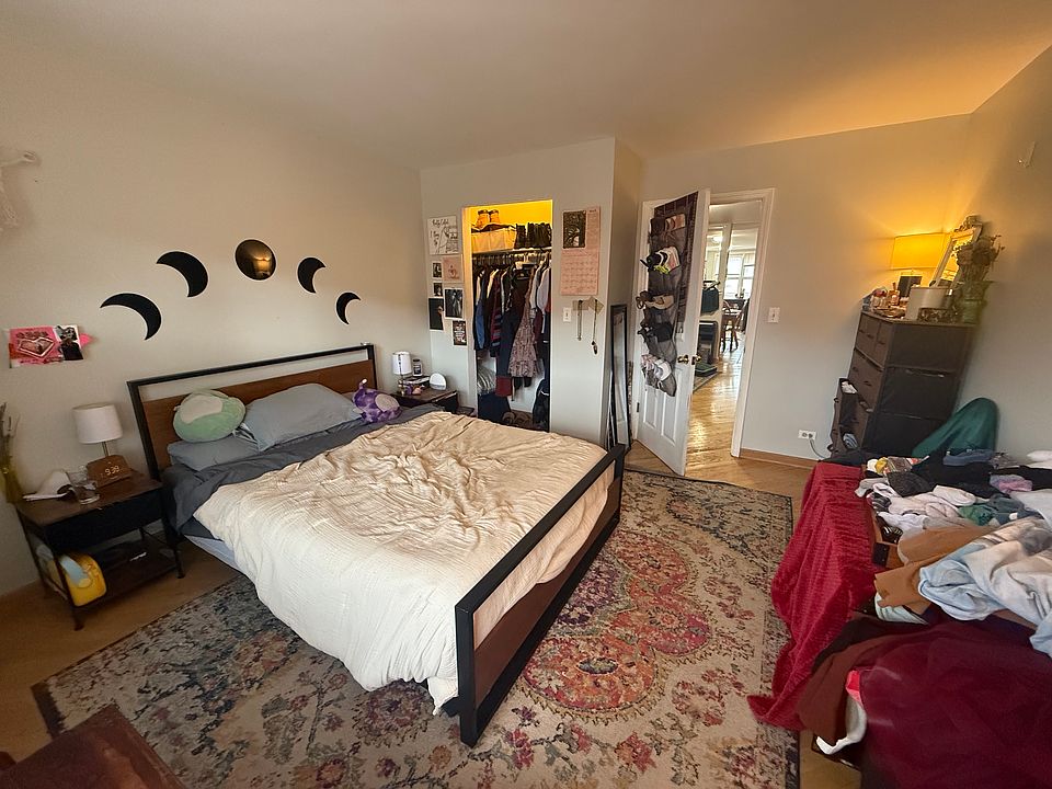 1st image of 1324 W Argyle St #1