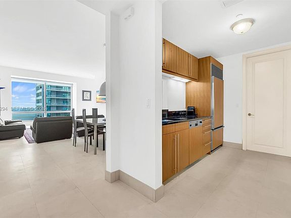 4th image of 1425 Brickell Ave APT 51A