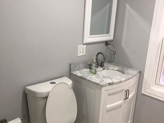 2nd image of 3329 W Cuyler Ave #1